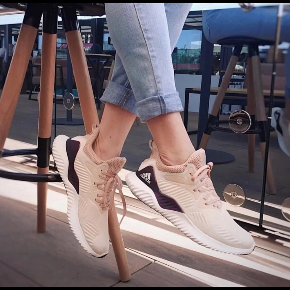 NWT Adidas Alphabounce Beyond Women’s Shoes - Picture 1 of 8